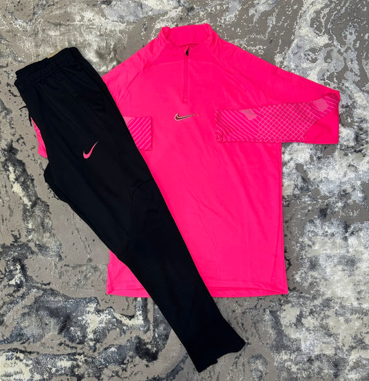 NIKE - DRI FIT HYPER PINK TRACKSUIT